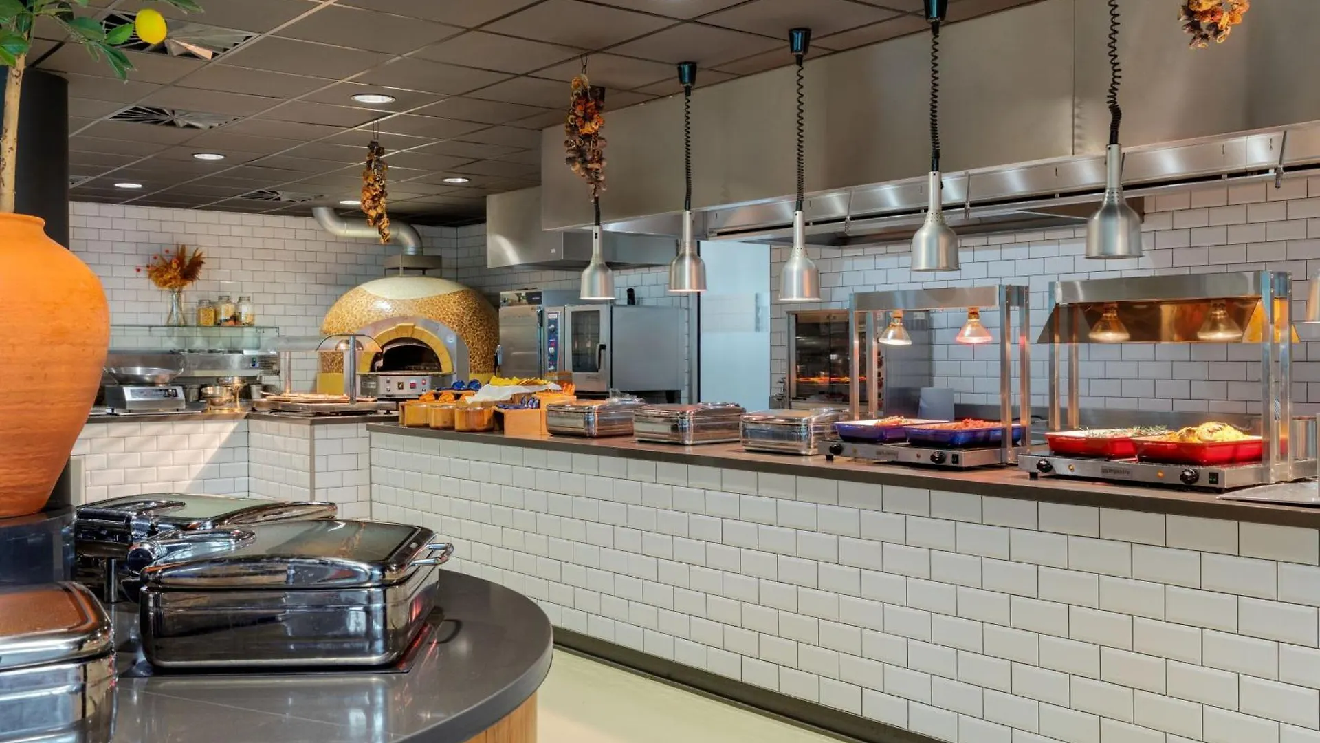 Corendon Amsterdam Schiphol Airport, A Tribute Portfolio Hotel باتهوفيدوربْ